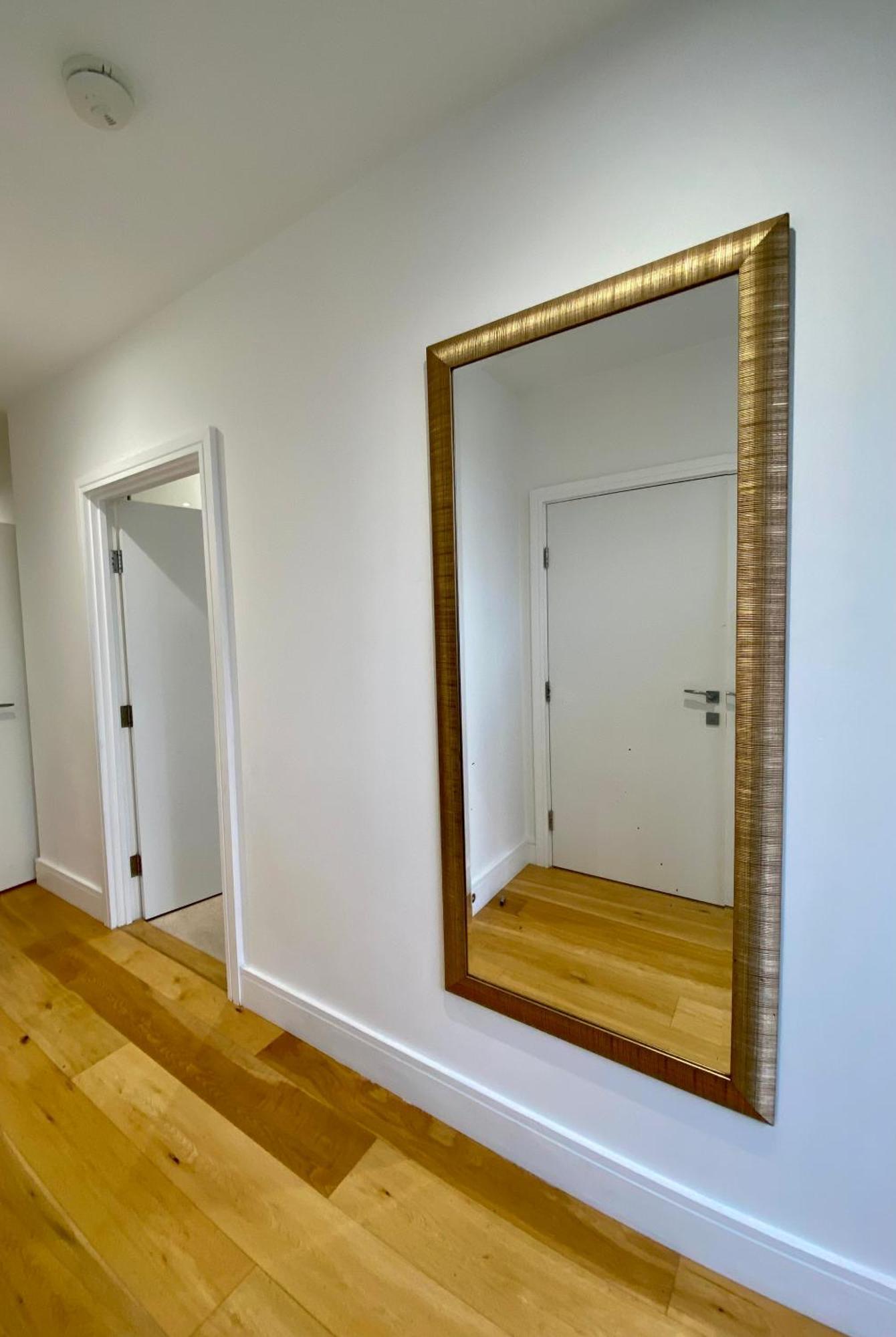 Spacious 2 Bedroom Penthouse Retreat Лондон Екстериор снимка